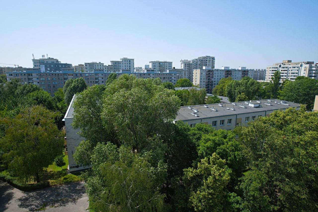 White Studio Next To Polin Polish Jews Musem Varsóvia Exterior foto